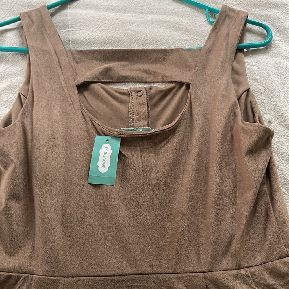 NWT*Maurice’s Flowy, functional button down dress - Picture 5 of 12